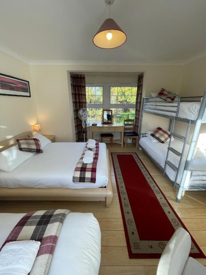 Oakhurst Gatwick B&B Crawley  Ngoại thất bức ảnh
