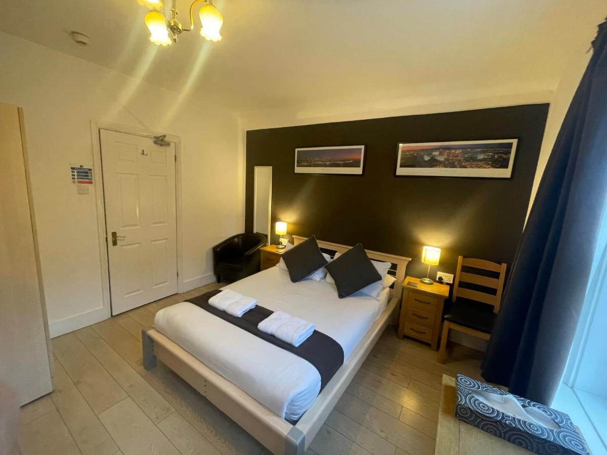 Oakhurst Gatwick B&B Crawley  Ngoại thất bức ảnh