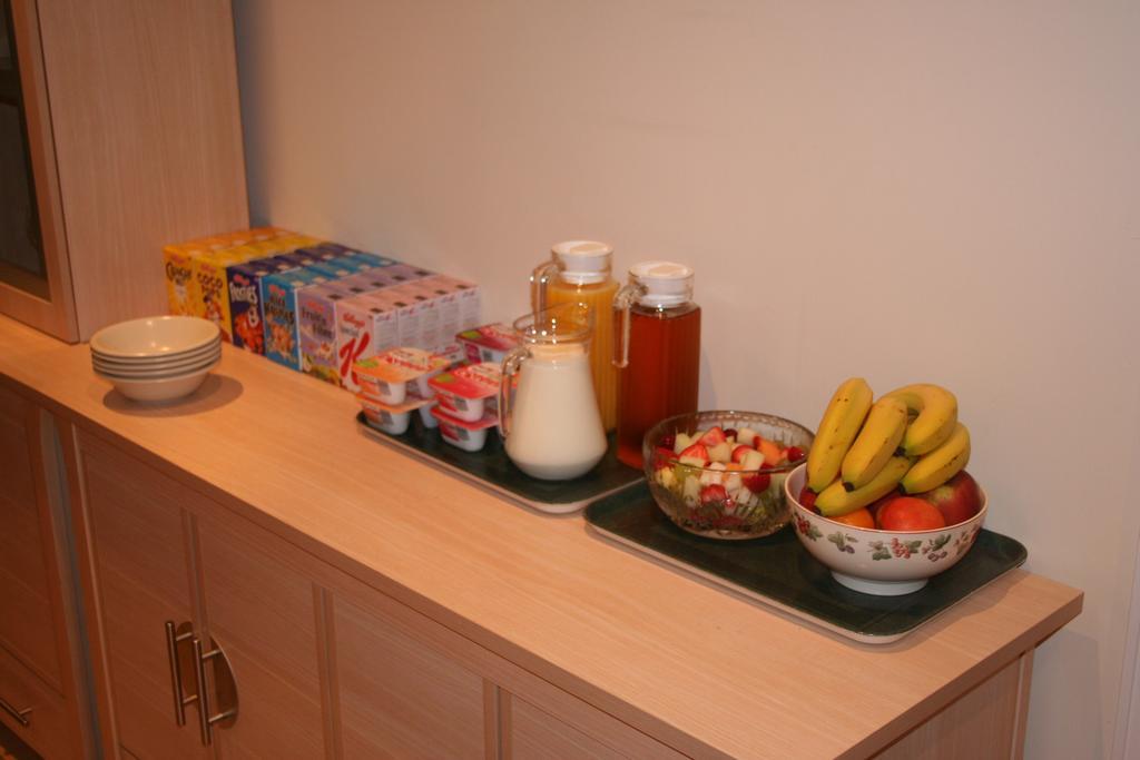 Oakhurst Gatwick B&B Crawley  Ngoại thất bức ảnh