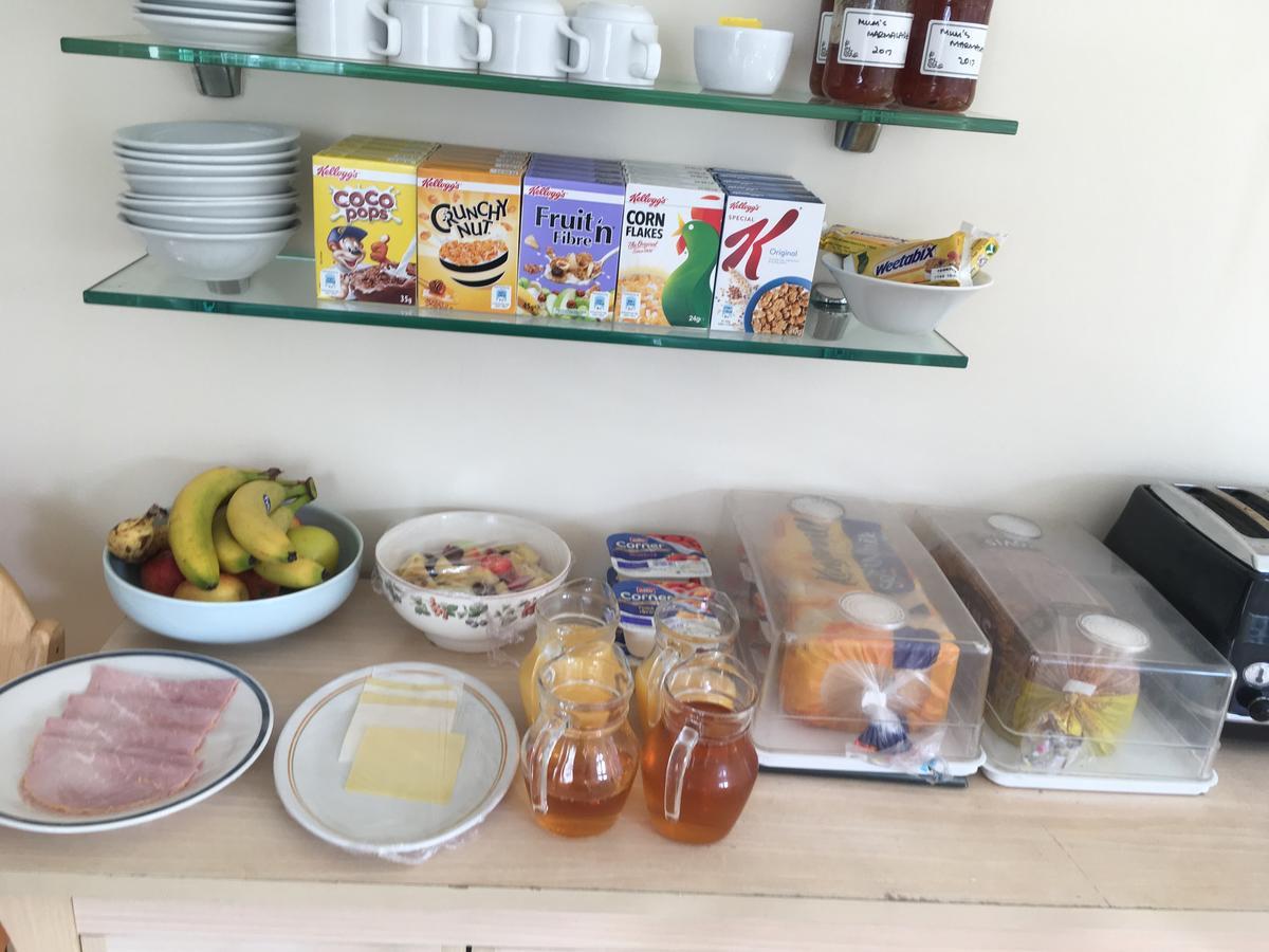 Oakhurst Gatwick B&B Crawley  Ngoại thất bức ảnh